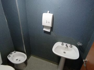 GALPON   OFICINAS