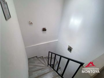 Casa dúplex, sector Molinos, Dosquebradas