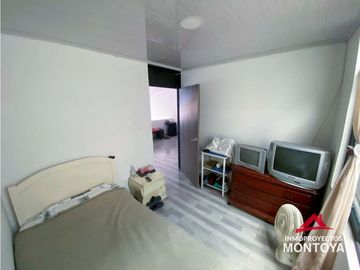 Casa dúplex, sector Molinos, Dosquebradas