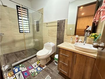 SE VENDE CASA CAMPESTRES EN LA TEBAIDA, QUINDO