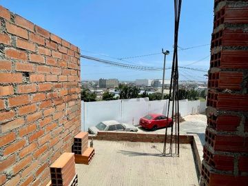 VENDO CASA EN CASCO, IDEAL PARA INVERSIONISTA