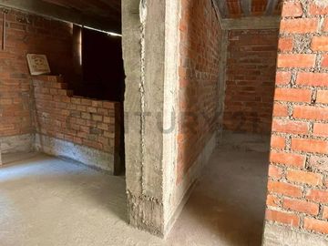VENDO CASA EN CASCO, IDEAL PARA INVERSIONISTA