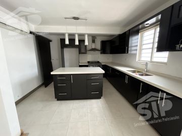 Casa en venta en Las Lomas Garcia