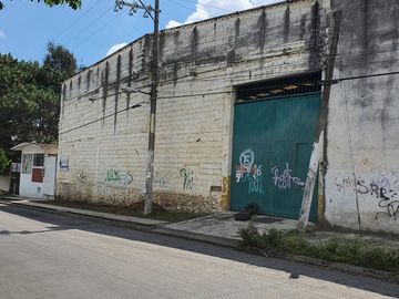 Bodega en venta en la zona de Lázaro Cárdenas