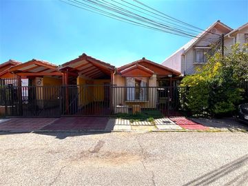 Casa en Venta en Emilio Rosas 2171, Maipú