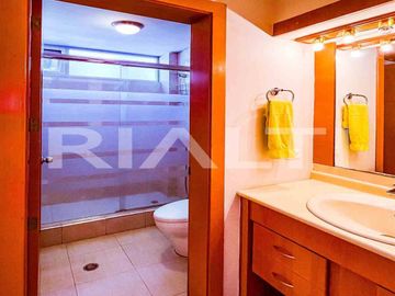 Casa en venta Cumbayá 240 m2 dentro de Urbanización Privada.