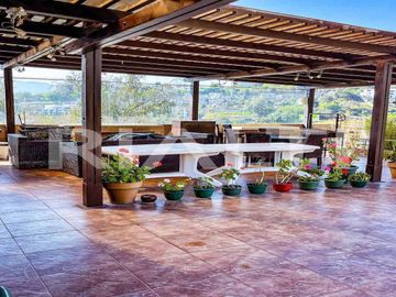 Casa en venta Cumbayá 240 m2 dentro de Urbanización Privada.