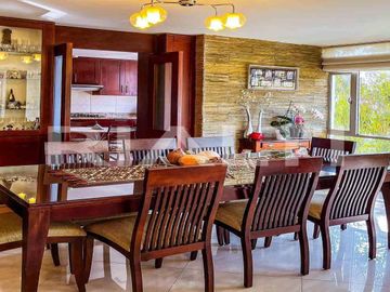 Casa en venta Cumbayá 240 m2 dentro de Urbanización Privada.