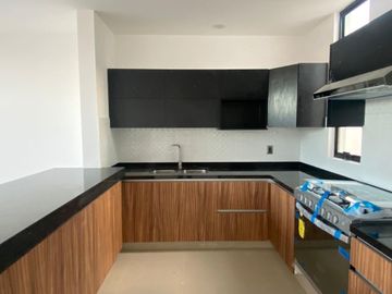 Increíble Casa en Zibatá, Vista al Campo de Golf, 3 Recamaras, una en PB