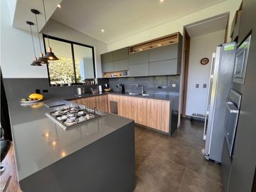 Casa Campestre en venta en Via San Antonio - La Ceja