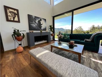 Casa Campestre en venta en Via San Antonio - La Ceja