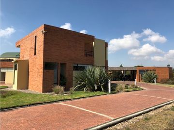 Vendo espectacular Casa en Tenjo