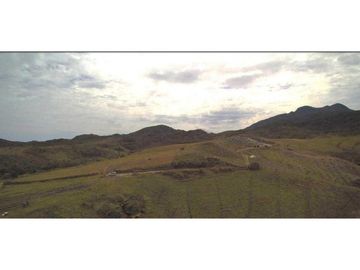 Finca en la unión Antioquia sector Mesopotamia 532 cu.(340 HA)