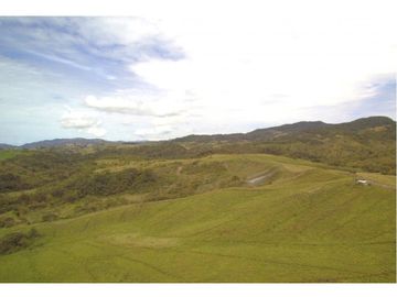 Finca en la unión Antioquia sector Mesopotamia 532 cu.(340 HA)