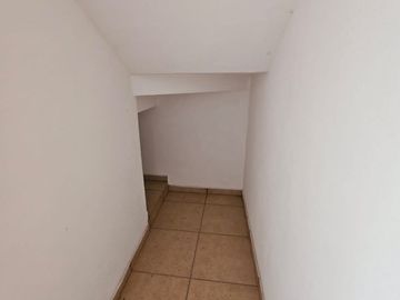 VENTA DE CASA  APROXIMADAMENTE A 10 MINUTOS DE C.U. BUAP, PUEBLA, PUEBLA.