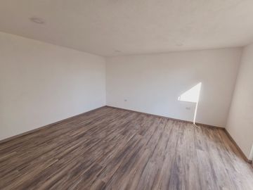 VENTA DE CASA  APROXIMADAMENTE A 10 MINUTOS DE C.U. BUAP, PUEBLA, PUEBLA.