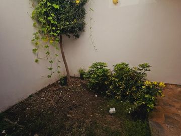 VENTA DE CASA  APROXIMADAMENTE A 10 MINUTOS DE C.U. BUAP, PUEBLA, PUEBLA.