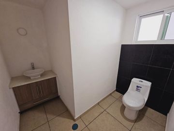 VENTA DE CASA  APROXIMADAMENTE A 10 MINUTOS DE C.U. BUAP, PUEBLA, PUEBLA.