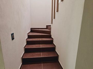 VENTA DE CASA  APROXIMADAMENTE A 10 MINUTOS DE C.U. BUAP, PUEBLA, PUEBLA.