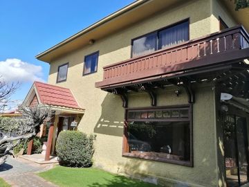 Se vende amplia y luminosa casa de 2 pisos Miraflores Bajo, Viña del Mar An.-