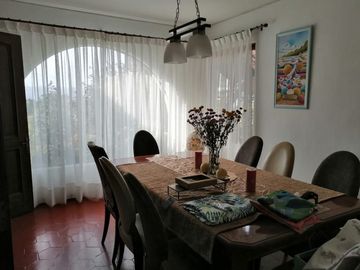 Se vende espectacular casa Jardin del Mar, piscina temperada y estacionamientos An.-
