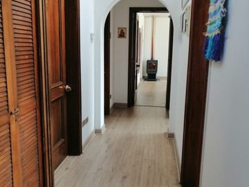 Se vende espectacular casa Jardin del Mar, piscina temperada y estacionamientos An.-