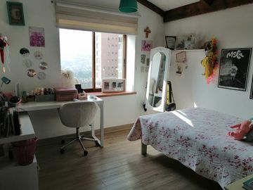 Se vende espectacular casa Jardin del Mar, piscina temperada y estacionamientos An.-