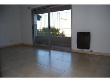 Excelente depto 2 ambientes amplios en Moron.