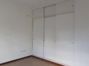 SEMIPISO DE 3 AMBIENTES EN VENTA - MORON CENTRO