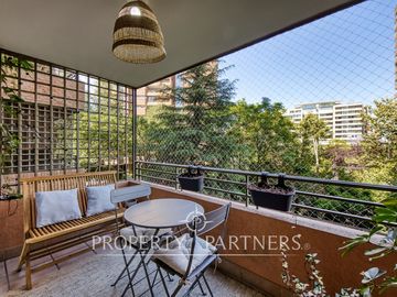 Luminoso y remodelado departamento en barrio Nórdico, Metro Manquehue