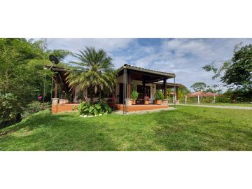 VENTA CASA CAMPESTRE VIA A BARCELONA - QUINDIO
