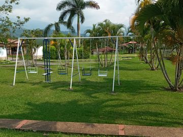 VENTA CASA CAMPESTRE VIA A BARCELONA - QUINDIO