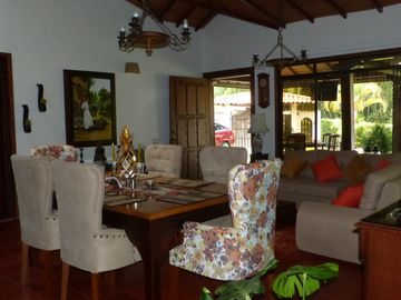 VENTA CASA CAMPESTRE VIA A BARCELONA - QUINDIO