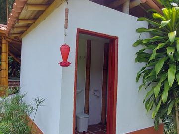 VENTA CASA CAMPESTRE VIA A BARCELONA - QUINDIO