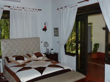 VENTA CASA CAMPESTRE VIA A BARCELONA - QUINDIO