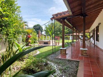 VENTA CASA CAMPESTRE VIA A BARCELONA - QUINDIO
