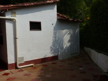 VENTA CASA CAMPESTRE VIA A BARCELONA - QUINDIO