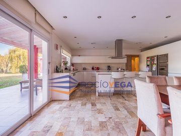 Casa en venta en El Nacional Country Club - General Rodriguez