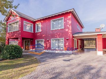 Casa en venta en El Nacional Country Club - General Rodriguez