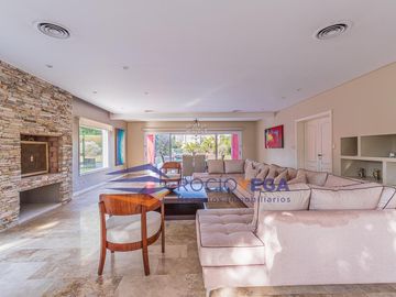 Casa en venta en El Nacional Country Club - General Rodriguez