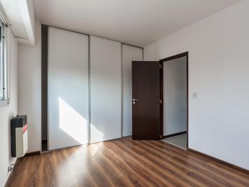 Departamento venta centro 1 dormitorio balcón al frente Oroño