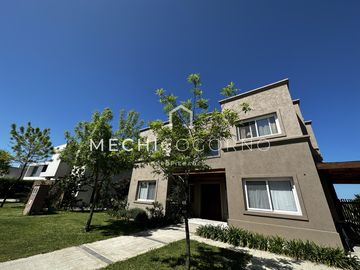 Casa de 4 dormitorios en alquiler de verano en San Rafael, Villa Nueva