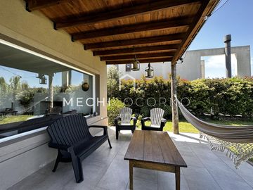 Casa de 4 dormitorios en alquiler de verano en San Rafael, Villa Nueva