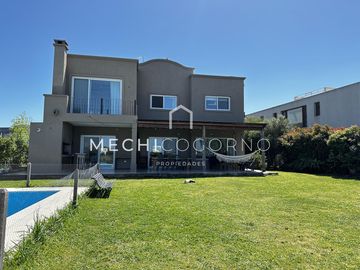 Casa de 4 dormitorios en alquiler de verano en San Rafael, Villa Nueva