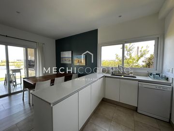 Casa de 4 dormitorios en alquiler de verano en San Rafael, Villa Nueva