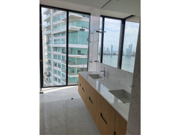 Apartamento bocagrande sobre la bahia