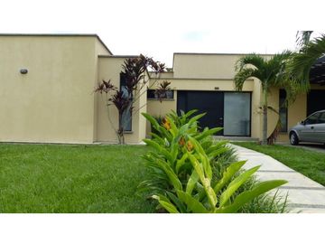 VENTA CASA CAMPESTRE VIA LA TEBAIDA AL VALLE DEL CAUCA