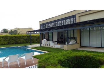 VENTA CASA CAMPESTRE VIA LA TEBAIDA AL VALLE DEL CAUCA