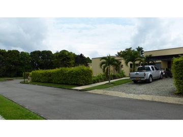 VENTA CASA CAMPESTRE VIA LA TEBAIDA AL VALLE DEL CAUCA