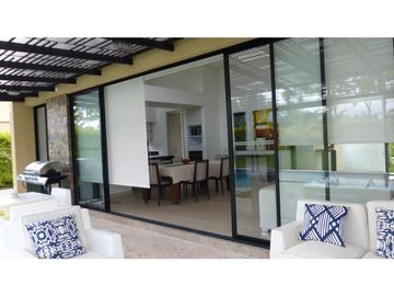 VENTA CASA CAMPESTRE VIA LA TEBAIDA AL VALLE DEL CAUCA